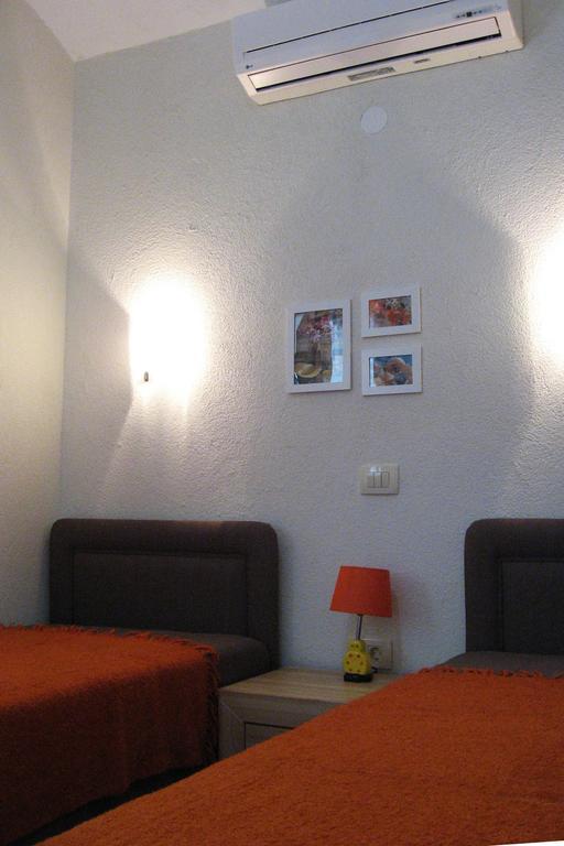 Smokva Apartments تْشيرسيك نوفي الغرفة الصورة