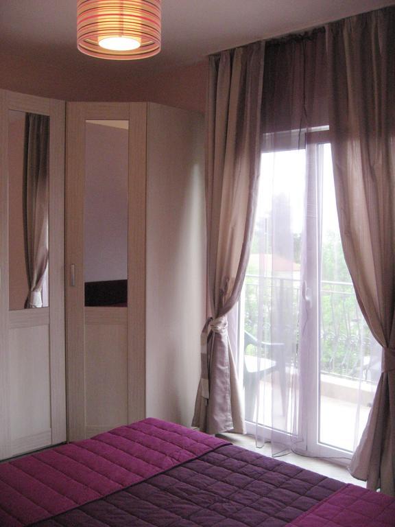 Smokva Apartments تْشيرسيك نوفي الغرفة الصورة