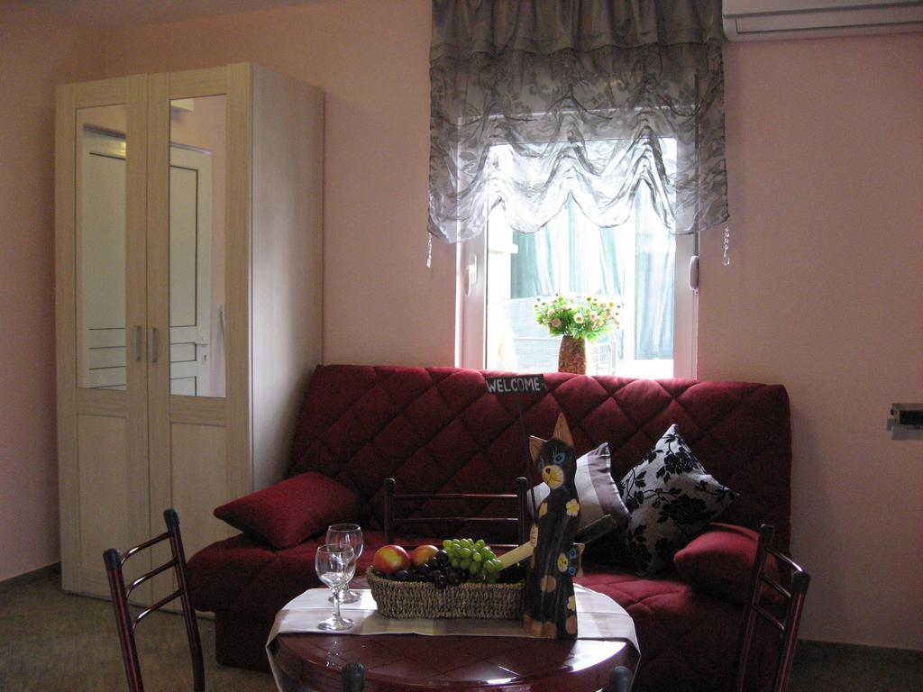 Smokva Apartments تْشيرسيك نوفي الغرفة الصورة
