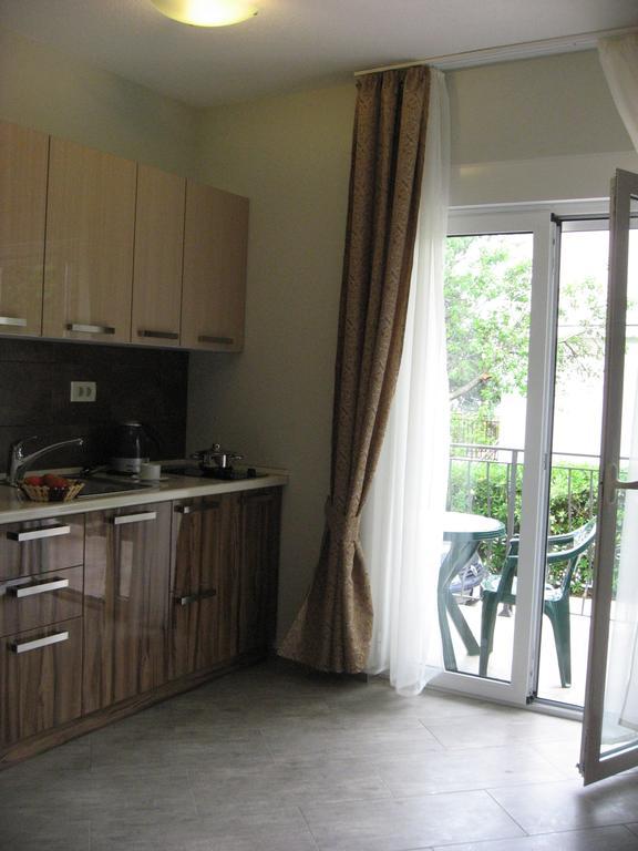 Smokva Apartments تْشيرسيك نوفي الغرفة الصورة